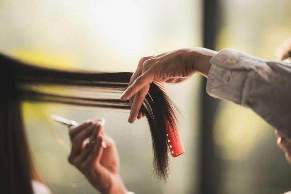 Couleur de cheveux : conseils pour adopter un look attrayant